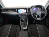 運転に必要な情報をメーター内に集約し、ドライバーの安全で快適な運転に寄与するアウディバーチャルコックピット。