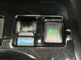 【e-Pedal】アクセルペダルだけで加速、減速、停止までができるので足の踏み変えなく運転できます