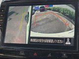 サイドブラインドモニターは「死角」となる左フロントタイヤ周りを映すので幅寄せや狭い道での運転に役立ちます!