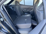 2列目シートを倒すことによってラゲージスペースが広がり、長い荷物も積みこむことができます!