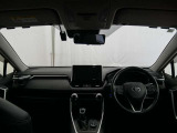 見通しのよいすっきりとした視界で、誰でも運転しやすいです。運転のしやすさは疲れにくさにも繋がりますよ♪