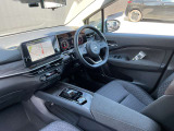 広々とした視界を体感できます。運転が楽しくなりますね。