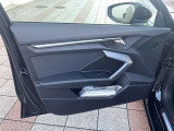 車両詳細など、気になる点などがございましたらお気軽にお問い合わせ下さいませ。より詳細なお写真もメールでお送りいたしますので、まずはお問い合わせを!