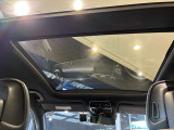 車両は屋内展示しておりますので天候に関係なくごゆっくりコンディションご確認頂けます。車両を倉庫へ保管している場合が御座いますのでご来店前に在庫確認頂けると幸いです。TEL072-784-8800