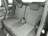 高品質カークリーニング 外装・内装、岐阜トヨペットの専門スタッフがシートもカーペットも綺麗に洗浄済み!プロの仕上げを是非ご確認ください。