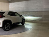 LEDヘッドランプです。十分な明るさを保ちつつも消費電力が少なく、バルブ寿命も長いのが特徴です。瞬時にMAXの光量を発揮するのもLEDならではです。