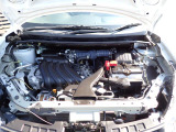 エンジンルームもクリーニング済みです。納車前に点検整備も行います。