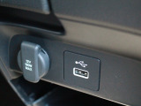 シガーソケットが付いているので、車から電源を取ることが出来ます!