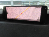 マツダコネクトの10.25インチワイドセンターディスプレイです。『Android Auto』『Apple CarPlay』や独自のコネクテッドサービスに対応したインターフェイスシステムです。