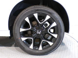【純正アルミ】純正アルミ装備車です。走りもキビキビ見た目も格好良いです。見た目を重視する方には欲しい装備です!