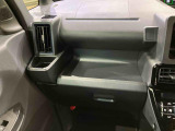 納車前にはプロのメカニックが、各部の点検を行います。ディーラーにしか出来ない品質、そしてサービスできっと満足していただけると思います!