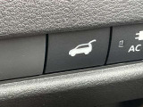 オートバックドアを搭載しております。運転席からも開閉操作が可能です。