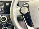 ステアリングスイッチ装備!運転しながら手元でオーディオの操作などができます。
