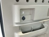 ラゲッジ助手席型にはパワーアウトレットと収納ブックスがあります