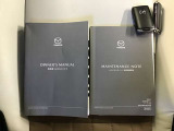取扱説明書&点検整備記録簿付き!!中古車選びのマストアイテム。キーは2本になります。