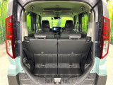 普段のお買い物や通勤、送迎等に十分な荷室スペースを確保しております。セカンドシートを倒すと、大きな荷物の積載も可能です♪