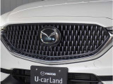 【フロントレーダーセンサー】フロントレーダーセンサーから送信される電波が前方車や障害物に反射し、もどってきた電波を検知することで制御しています。