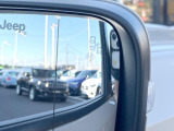 ●ブラインドアシストセンサー:視角からの車を感知し、ドライバーが車線変更を行う際に、警告音と共に注意を促してくれる安全支援機能です!