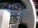 レーンディパーチャーアラートは、車線の逸脱を検知して音で教えてくれます。ドライブのサポートになりますね。(補助装置です)