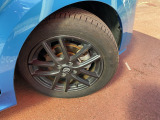 185/60R16タイヤ+アルミホイールです。スタッドレスタイヤや各種オプションのご注文も承っております(^^)/