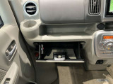 収納スペースもたくさん有ります☆車検証や小物類などすっきり収納♪