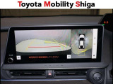 バックモニターはもちろん、車両を上から見た映像で周囲の状況もリアルに確認できるパノラミックビューモニター付きなので、不慣れな道でも安心できます。