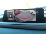 360度ビューモニター 4つのカメラで前後左右、俯瞰映像を表示、ドライバーからは見えない領域の危険認知をサポートするシステム搭載!