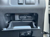 ここにETC付いております。高速道路の料金所もスイスイ♪ ETCカードの申し込みは日産カードがおすすめ!!!「安心」「おトク」「便利」で皆さまのカーライフをサポートする特典満載のカードです。