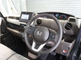 ◆視界広々で非常に運転しやすくロングドライブでも疲れを感じさせないすっきりとまとまったインパネ周りです。