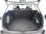 セカンドシートを格納すればさらに広々、大き目な荷物も積めます。