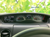 速度計や各種表示がまとまり、運転に必要な情報をひと目で確認しやすい配置です。表示の位置関係が分かりやすく、乗車中の確認をスムーズにサポートします。