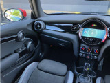 内外装ともきれいな状態です。