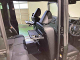 納車前にはプロのメカニックが点検、整備を行いますので安心してお乗り頂けます!!