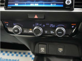 フルオートエアコン搭載。好みの温度に設定するだけで、風向や風量を自動でコントロール!いつでも快適な車内環境に。さらに、体を直接温めるシートヒーター付きで寒い季節も暖かく過ごせます。