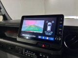 バックカメラ付きで後方の確認がしやすく、駐車が苦手な方でも安心して操作できます。毎日の使い勝手がぐっと良くなりますね。