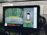 【パノラミックビューモニター】専用のカメラにより、上から見下ろしたような視点で360度クルマの周囲を確認することができます☆死角部分も確認しやすく、狭い場所での切り返しや駐車もスムーズに行えます。