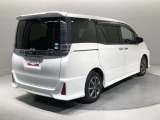 ご納車前にはエンジンオイル・オイルエレメント等を交換して、トヨタディーラーのエンジニアがしっかりと整備をさせていただきます。交換部品などについては、スタッフへお尋ねください。