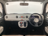 【前方視界】開放的な前方視界!運転がしやすく疲れにくいです♪窓が大きく、見通しがとっても良いおクルマですよ♪