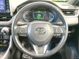 【純正革巻きステアリング】上質な革を使用することで、手にしっかり馴染みとても運転しやすいハンドルです♪