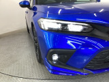 【LEDヘッドライト】ディスチャージヘッドライト(HID)と同等の明るさで、夜道や雨天走行が明るく視界良好!! フォグライトも装備で、安心感さらにUPです♪安心ドライブを楽しんで下さい♪