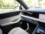 車両に関するお問合せは、ポルシェセンター神戸 六甲アイランド認定中古車センター TEL 078-846-3441までご連絡ください。