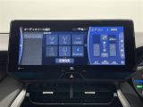 【12.3インチナビ】ナビゲーションや多彩なオーディオ機能を搭載した12.3インチのワイドディスプレイ。Apple CarPlayやAndroidAutoにも対応します。