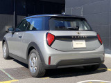 MINI正規販売店のお車は、全てのお車にMINI認定中古車の保証書が発行されます。保障約款もございますので保障内容が明確でございます。お客様にご安心してお乗り頂けますよう、全力でお客様をサポート致します。