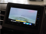 ◆バックカメラ◆リバースにするだけで映ります、後方の安全確認や、狭い駐車場での車庫入れ、雨の日や夜間など視界の悪い時に便利です!安全にバックする為には欠かせない装備です。