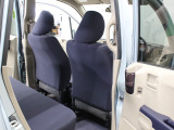 当店の在庫車両は、お客様に安心いただき気持ちよくお乗りいただけるように、自社の商品化工場でボディ洗浄・磨き・車内清掃・除菌・消毒を実施済みです。
