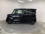 当店での販売車両は、車検整備はもちろん、車検残ありの車両でも点検整備をしっかり終わらせてからお客様へ引き渡し致しますので、安心してご購入いただけます♪