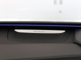 デンマークが世界に誇る高品質サラウンドシステム。クリアでダイナミック。そして臨場感溢れる上質なサラウンドサウンドをドライブ中にご体感いただけます。