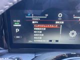 エマージェンシーブレーキは前方の車両や歩行者との衝突回避をサポートします。車両や歩行者と衝突の恐れがある時に警報とブレーキにより、運転者の衝突回避操作を支援します。