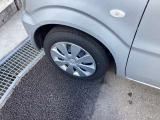 ☆お車についた傷やヘコミ、事故の修理もハヤシにお任せください。自社鈑金工場で修理ができますの安心です☆