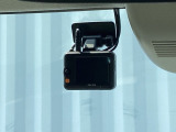 ドライブレコーダー付きです!!映像・音声などを記録する車載装置です。 もしもの事故の際の記録はもちろん、旅行の際の思い出としてドライブの映像を楽しむことができます!!